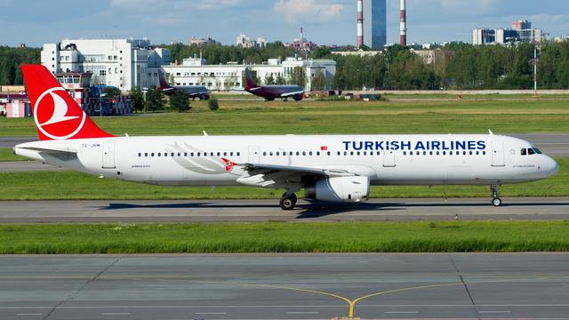 TC-JRM:Airbus A321:Turkish Airlines